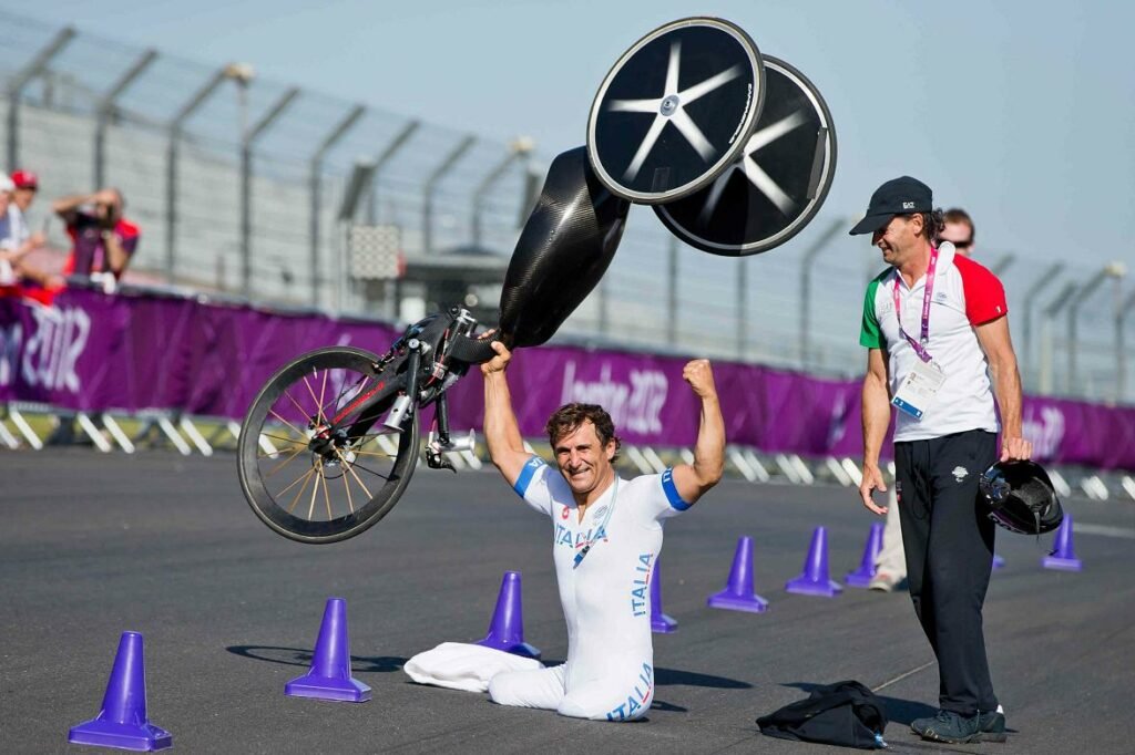 “Un uomo tagliato per le corse” : Alex Zanardi